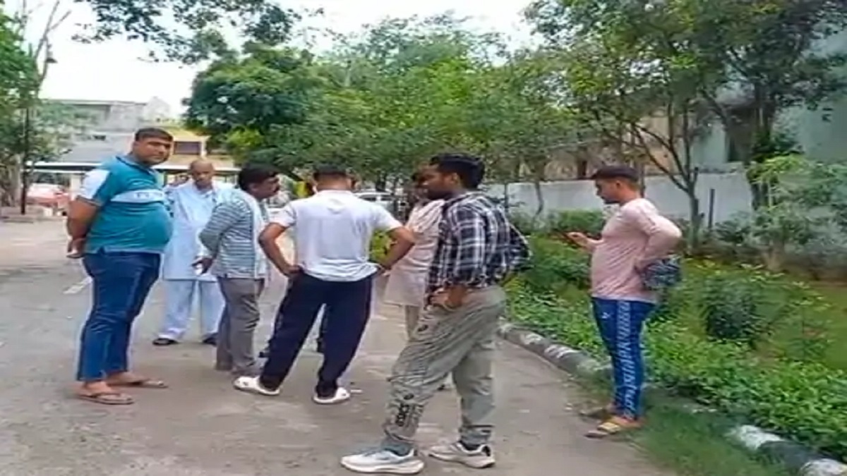 कभी 15 हजार मांगते, कभी वॉशिंग मशीन… शादी के 6 महीने बाद संदिग्ध हालात में फंदे पर लटकी मिली 19 साल की प्रबीना