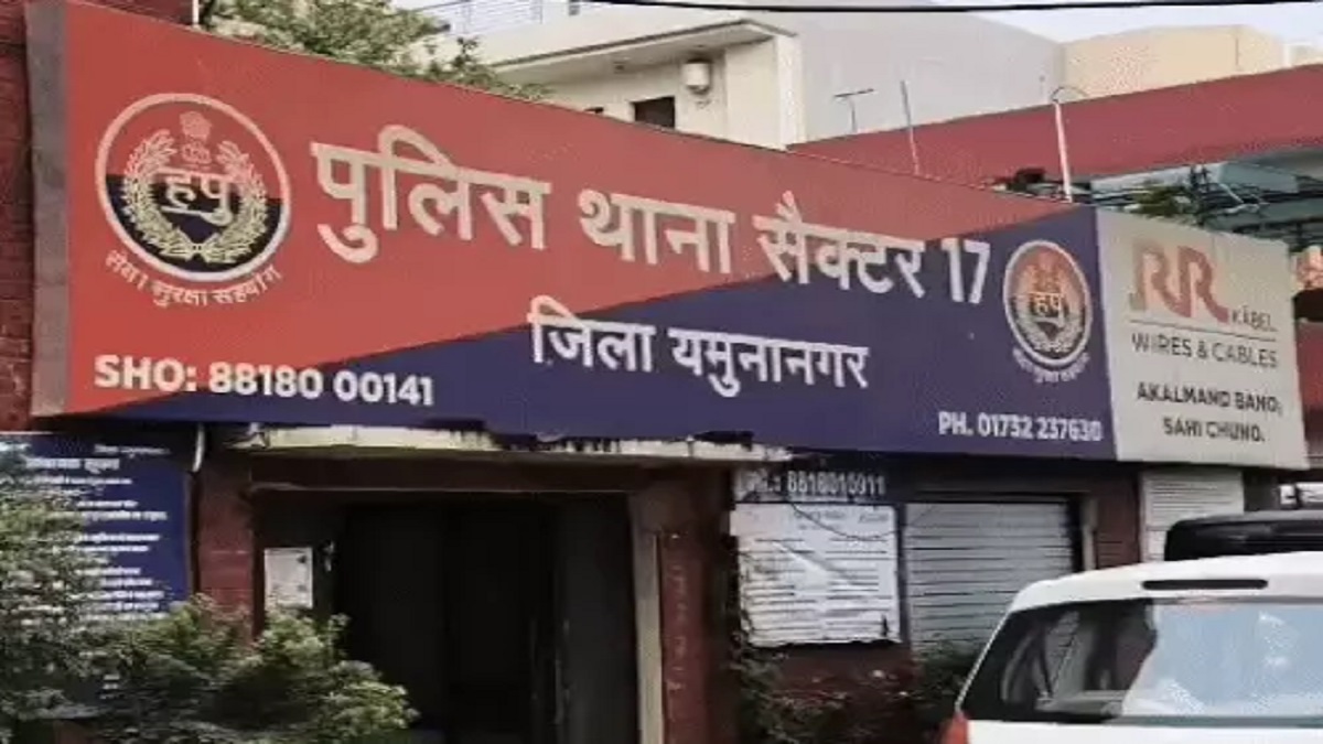 प्राइवेट बस में दे दिया 2021 का फर्जी टिकट, टोकने पर कांग्रेस नेता को डंडों से पीटा और चढ़ाने लगे बस