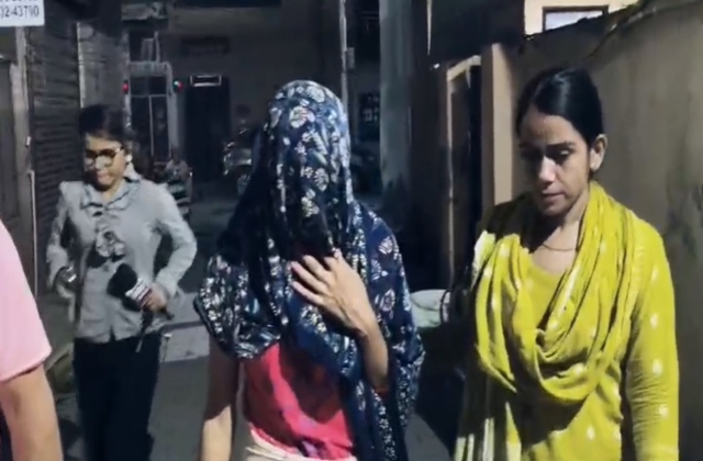 रिश्वत लेने का नया तरीका! घर बुलाकर लेती थी पैसे, 1 लाख लेते पंचायत सेक्रेटरी को ACB ने रंगे हाथ दबोचा