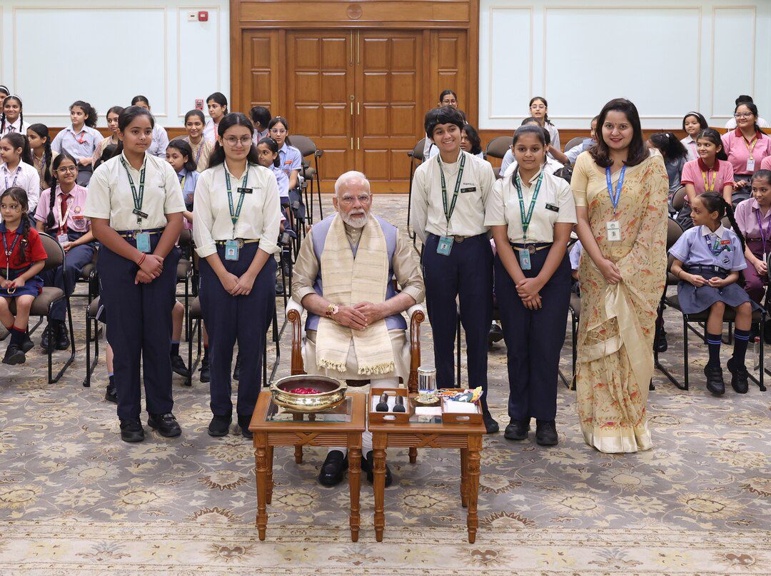 PM मोदी को राखी बांधने का मिला मौका, सोनीपत की इन 4 छात्राओं ने PMO में मनाया रक्षाबंधन