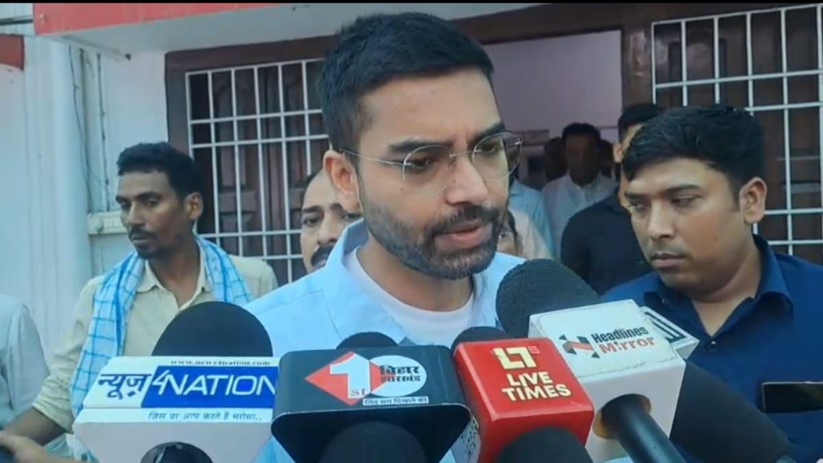 बिना सदन सदस्य बने मंत्री बने दीपक प्रकाश के मामले पर आज सुप्रीम कोर्ट में सुनवाई