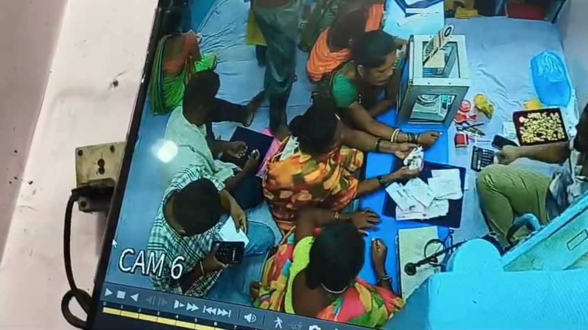 सवा लाख के 8 सोने के लॉकेट लेकर शातिर चोर फरार, CCTV फुटेज से तलाश में जुटी पुलिस