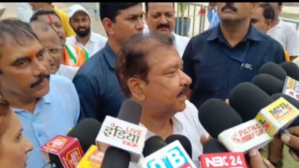दिलीप जायसवाल बोले- धारा 370 हटाना ऐतिहासिक, भूमि सुधार विभाग के कामकाज से घटीं शिकायतें