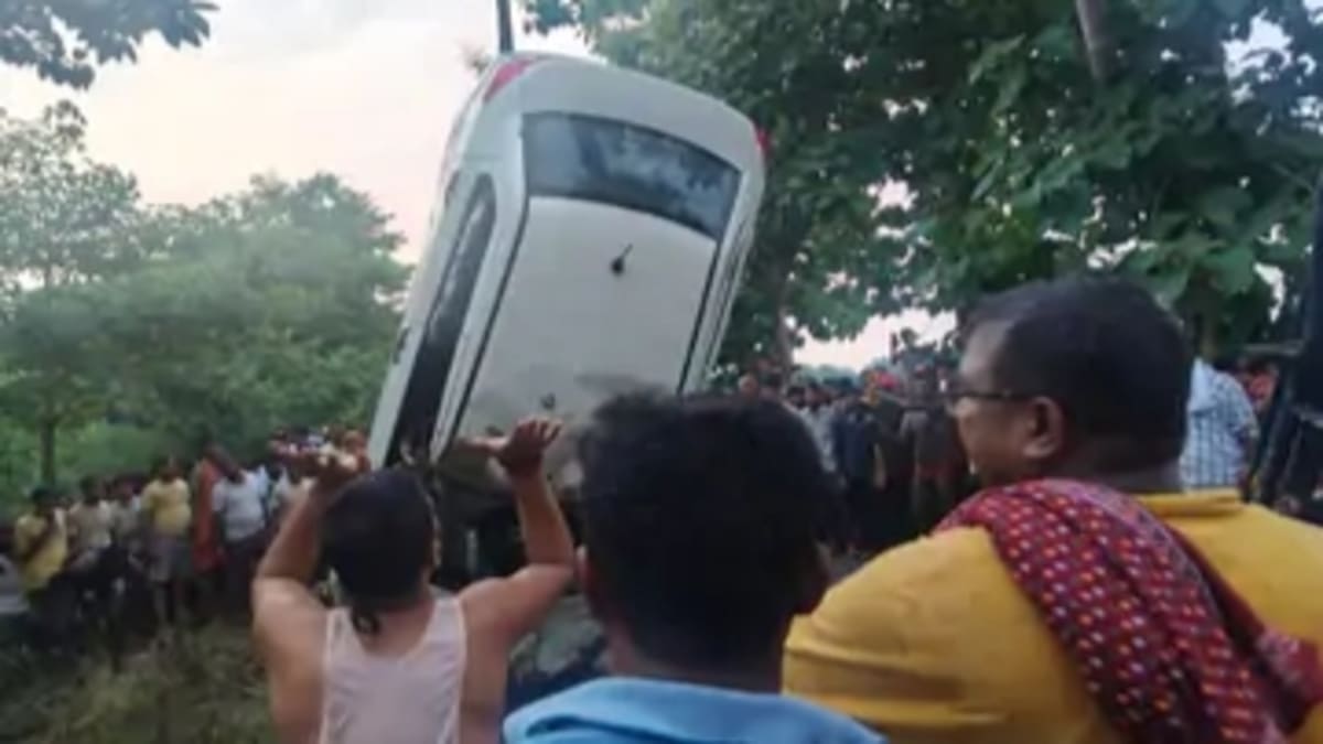 नहर में कार पलटने से दो चचेरे भाइयों की मौत, अरवल से पटना जा रहे थे