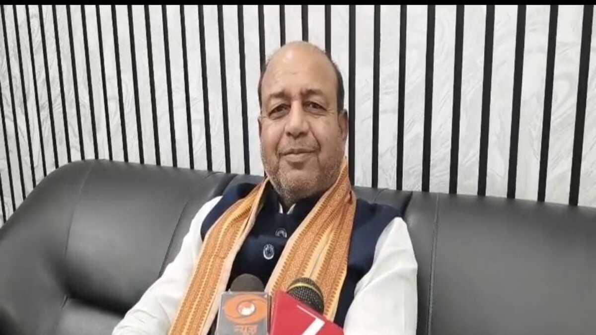श्रमिकों के लिए बड़ी सौगात, बच्चों को मिलेगी फ्री कोचिंग, साथ ही आवास और पांच रुपये में भोजन की सुविधा