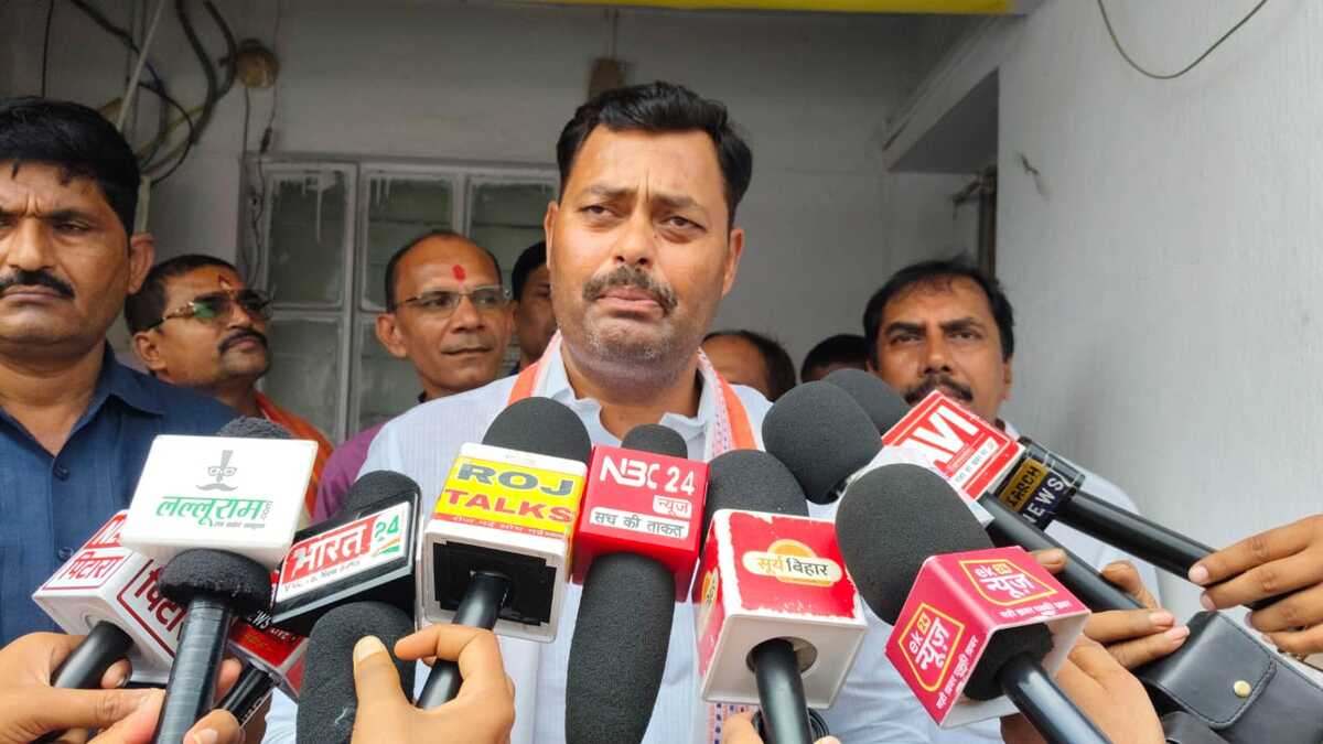 मंत्री लखेंद्र पासवान का बड़ा बयान, विपक्ष पर हमला, सहयोग शिविर से जनसुनवाई में घटी भीड़ और शराबबंदी पर स्पष्ट रुख
