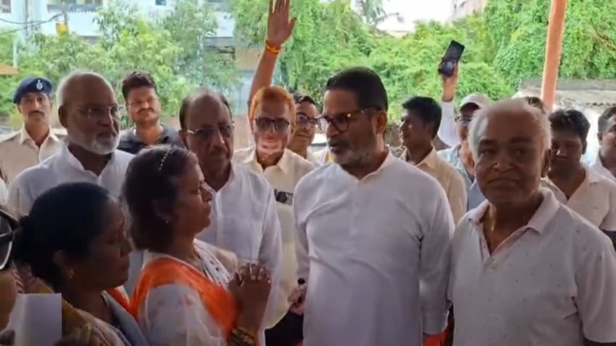 शहीद रामगोविंद सिंह के 84वें शहादत दिवस पर श्रद्धांजलि सभा, PK ने विद्यालय के पुनर्निर्माण का लिया संकल्प