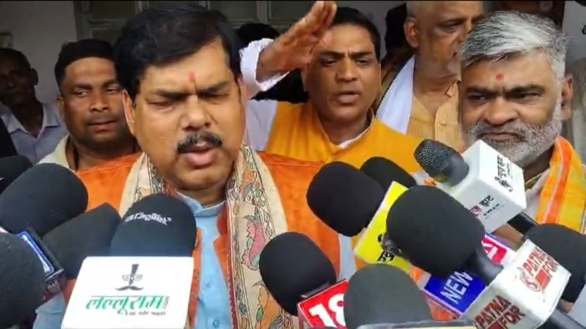 TRE 4 जल्द, सड़क पर न उतरें छात्र, मिथिलेश तिवारी ने विपक्ष को धोया, प्रशांत किशोर को भी दी नसीहत