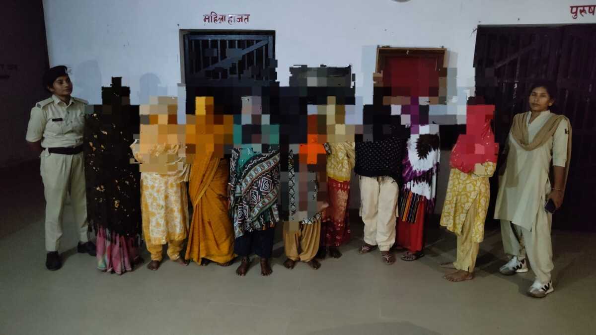 मुजफ्फरपुर में सेक्स रैकेट का भंडाफोड़, 12 गिरफ्तार, दो नाबालिग बच्चियां कराया मुक्त