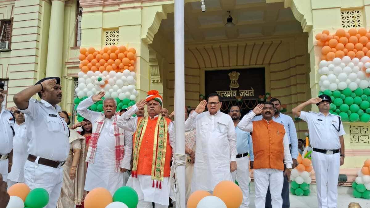 बिहार विधानसभा में हर्षोल्लास के साथ मनाया गया 80वां स्वतंत्रता दिवस, अध्यक्ष प्रेम कुमार ने किया झंडोत्तोलन