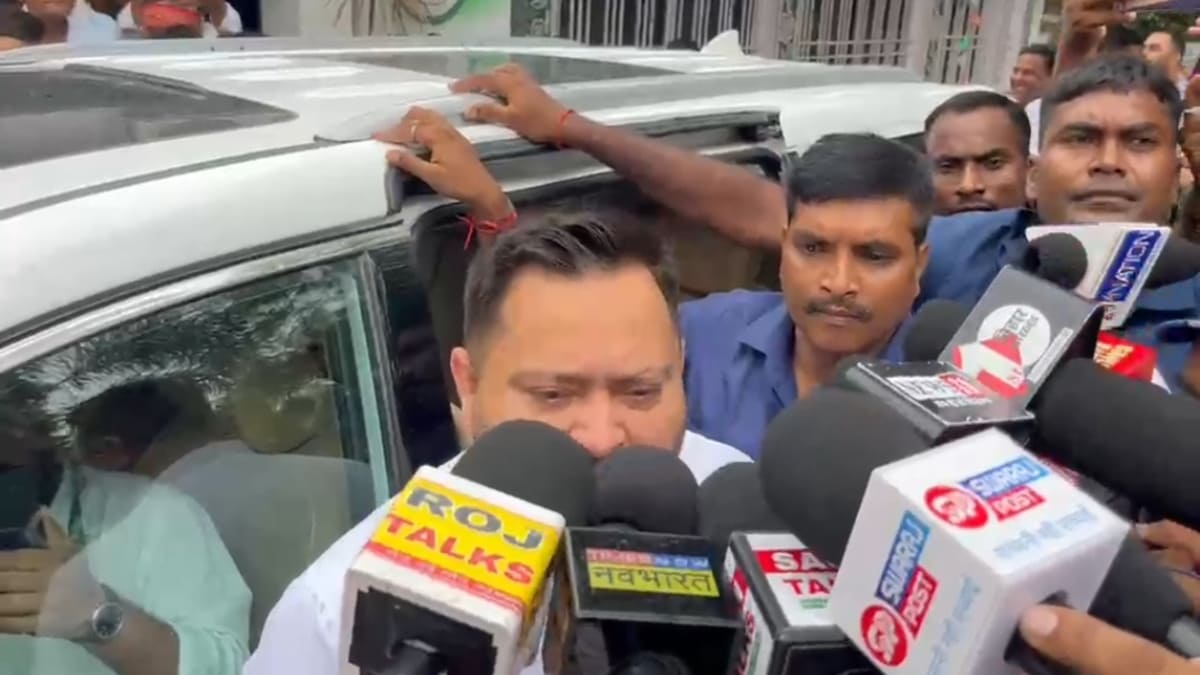 लखीसराय अशोक धाम मंदिर हादसा: अफवाह ने छीनी 7 महिलाओं की सांसें, तेजस्वी बोले- प्रशासन की लापरवाही से गई जान