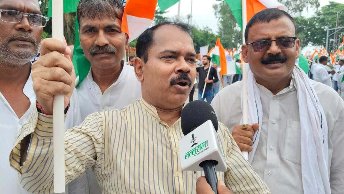 ​AK-47 वाली सरकार बन गई है… तेजस्वी का संदेश लेकर जेपी गोलंबर पर गरजे राजद महासचिव
