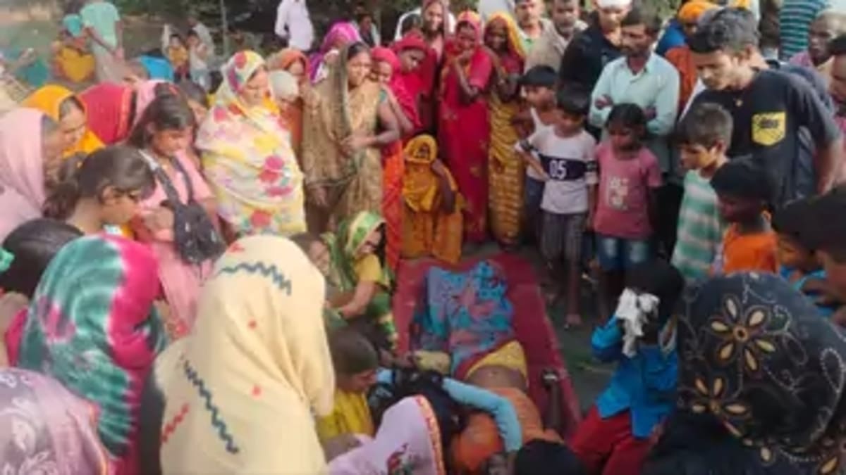 सोते समय करैत सांप के काटने से मजदूर की मौत, झाड़-फूंक के चक्कर में गंवाई जान