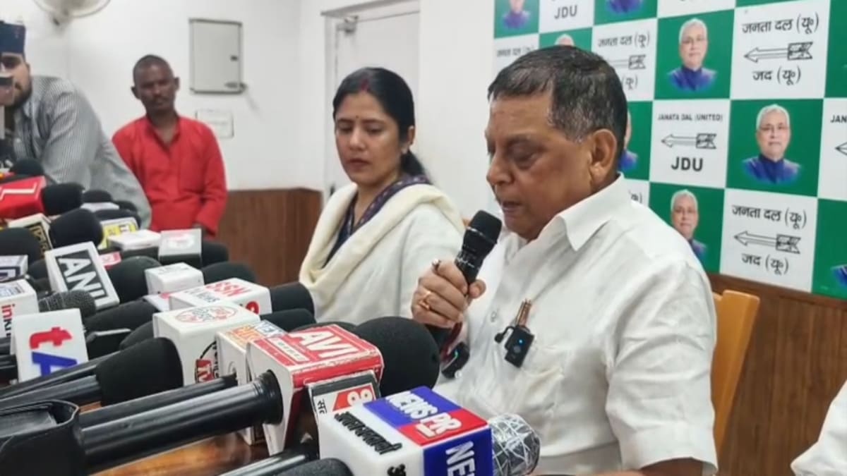 ​बिहार में सुपरहिट हुई सम्राट-निशांत की जोड़ी, स्वास्थ्य सेवाओं के सुधरे हालात, JDU ने पेश किया रिपोर्ट कार्ड