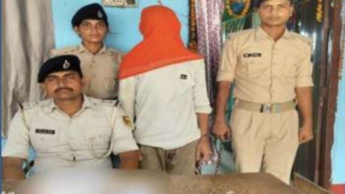 कटिहार के कुरसेला में 35 से 40 लाख रुपये की 408 ग्राम स्मैक के साथ तस्कर गिरफ्तार