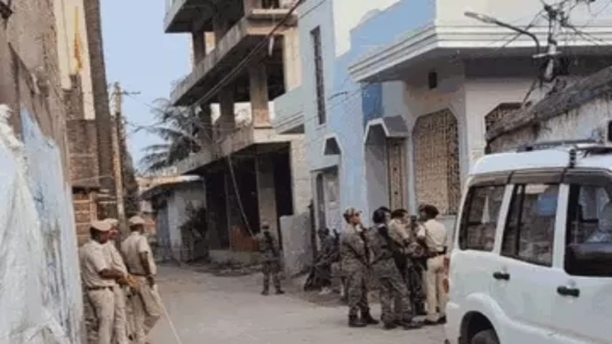 चिराग पासवान की पार्टी के विधायक के घर छापा, कोर्ट से सर्च वारंट लेकर पहुंची पुलिस