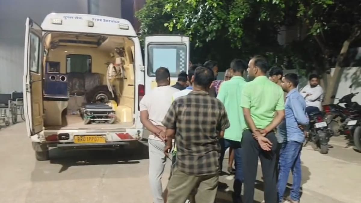 सड़क हादसे में CRPF जवान की मौत, पत्नी और बच्चों का चल रहा इलाज, परिवार वालों का रो-रो कर बुरा हाल