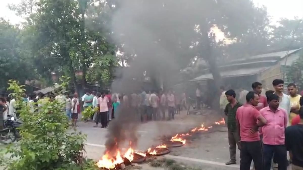​मोतिहारी में अनियंत्रित ट्रक ने ली 10 वर्षीय स्कूली छात्र की जान, दो बहनें गंभीर रूप से घायल
