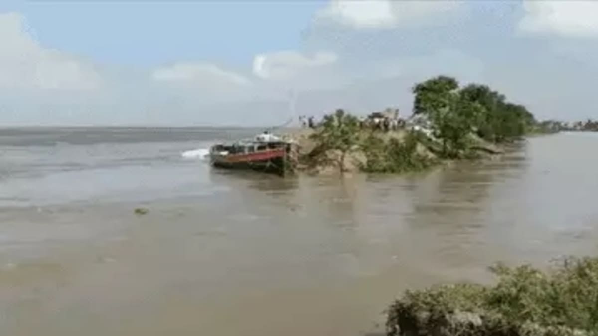 Weather news: गंगा उफान पर, फरक्का बराज के सभी गेट खुले और 25 जिलों में बारिश का अलर्ट