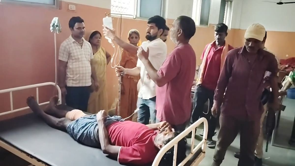 हंसी-मजाक में साफ की जा रही अवैध पिस्टल से चली गोली, पैर में लगने से व्यक्ति जख्मी, निजी अस्पताल में इलाज जारी