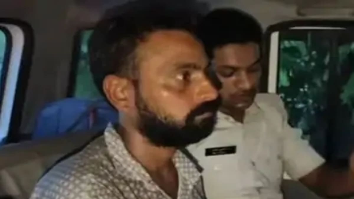 संपत्ति विवाद में डबल मर्डर, काशी में पकड़ा गया आरोपी भाई, पाप धोने के लिए गया था तीर्थ