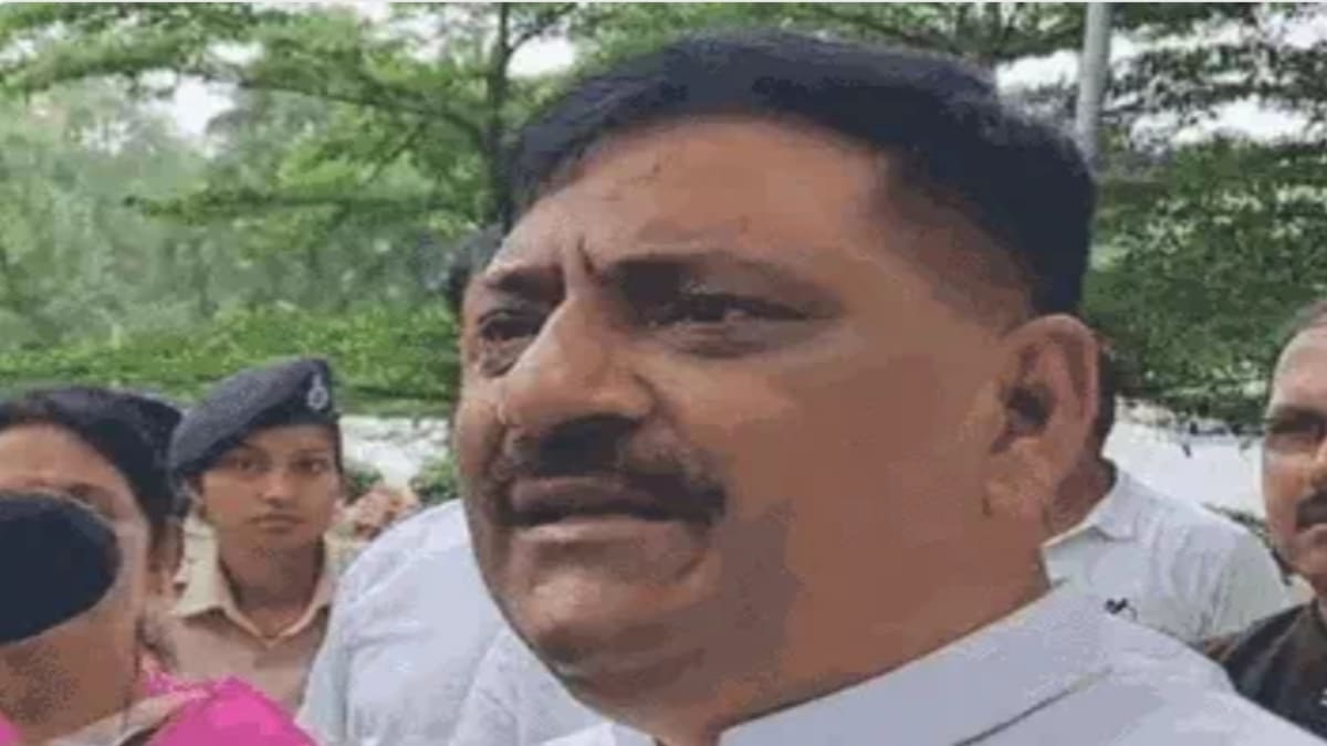 बिहार की सियासत गरमाई, छात्र आंदोलन पर संजय झा का बयान, RJD को फरक्का संधि पर घेरा