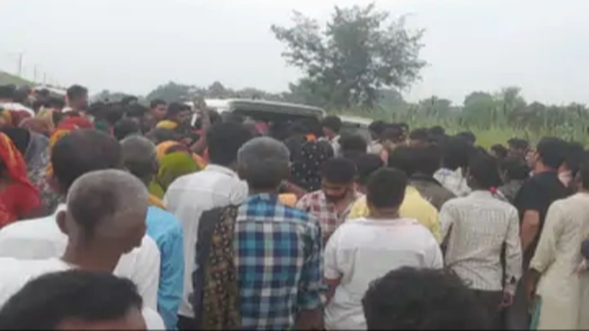 मुजफ्फरपुर में रेलवे हॉल्ट के पास मिला सब्जी लाने निकले युवक का शव, जांच में जुटी पुलिस