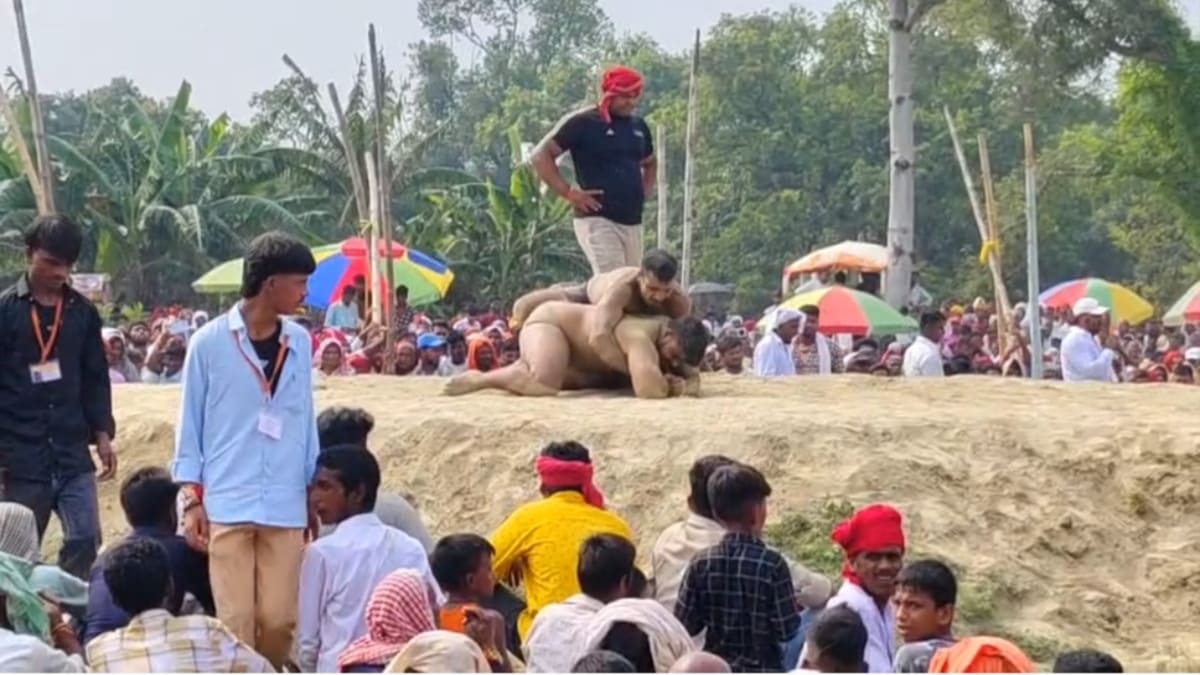 सुगौली में रक्षाबंधन पर सजा पारंपरिक दंगल, नेपाल और देश के कई राज्यों के पहलवानों ने दिखाए अपने कौशल