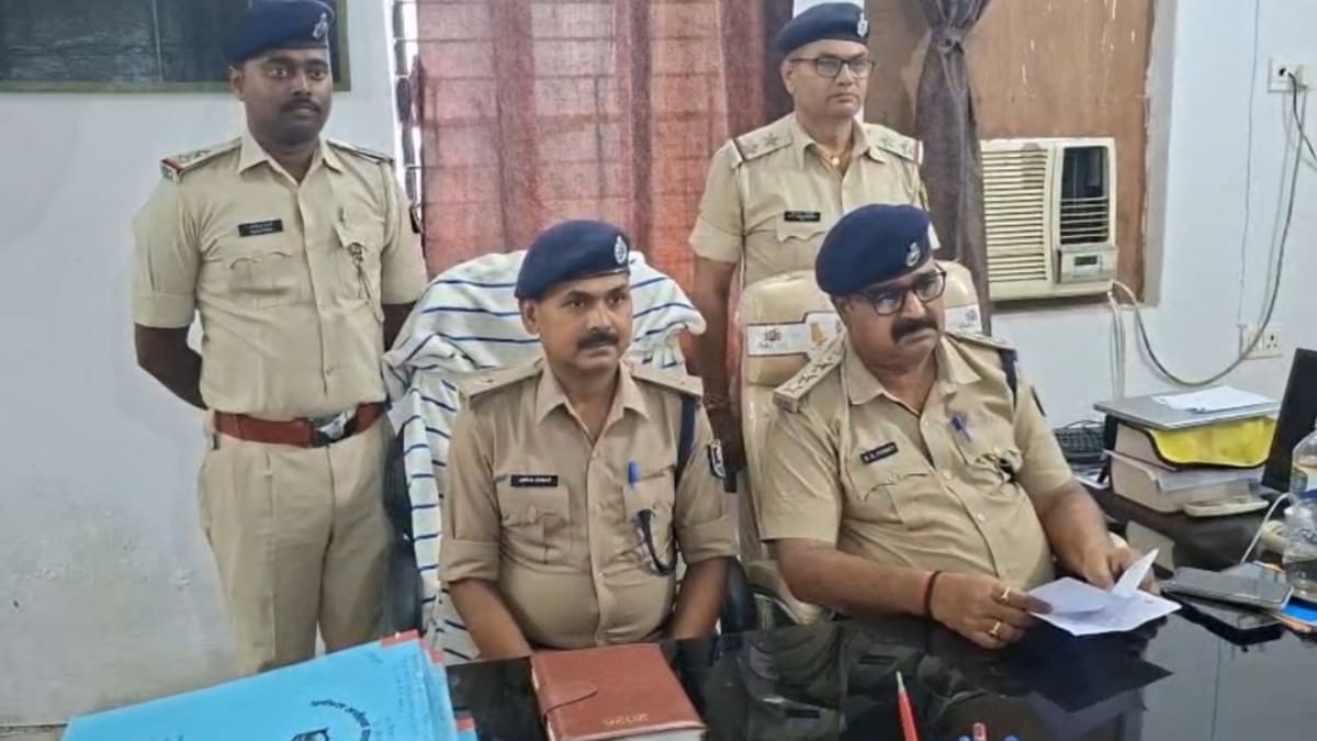 सहरसा में 2 कट्टा समेत 37 कारतूस के साथ कुख्यात अपराधी और चचेरे भाई समेत गिरफ्तार!