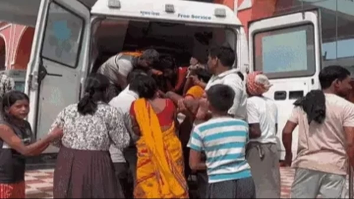 पटना में जहरीली शराब की आशंका, चार युवकों की हालत गंभीर, इलाज के लिए किए गए रेफर
