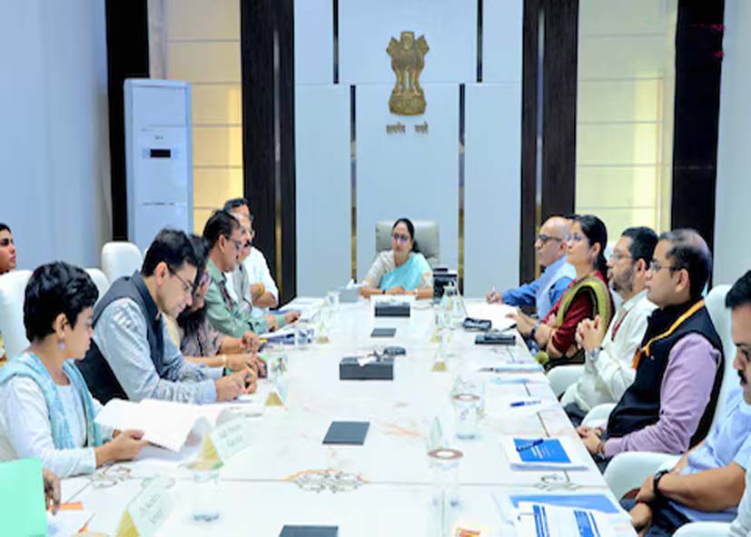 CM रेखा गुप्ता का बड़ा फैसला, प्राइवेट यूनिवर्सिटी में 25% सीटें दिल्लीवासियों के लिए