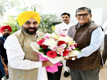 भगवंत मान अचानक पहुंचे राजभवन, 15 दिन में दूसरी बैठक ने बढ़ाई सियासी हलचल