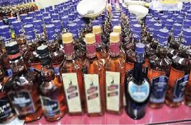 जालंधर में पुलिस की बड़ी कार्रवाई, 5 पेटी अवैध शराब के साथ आरोपी गिरफ्तार; चंडीगढ़ मार्का शराब भी बरामद