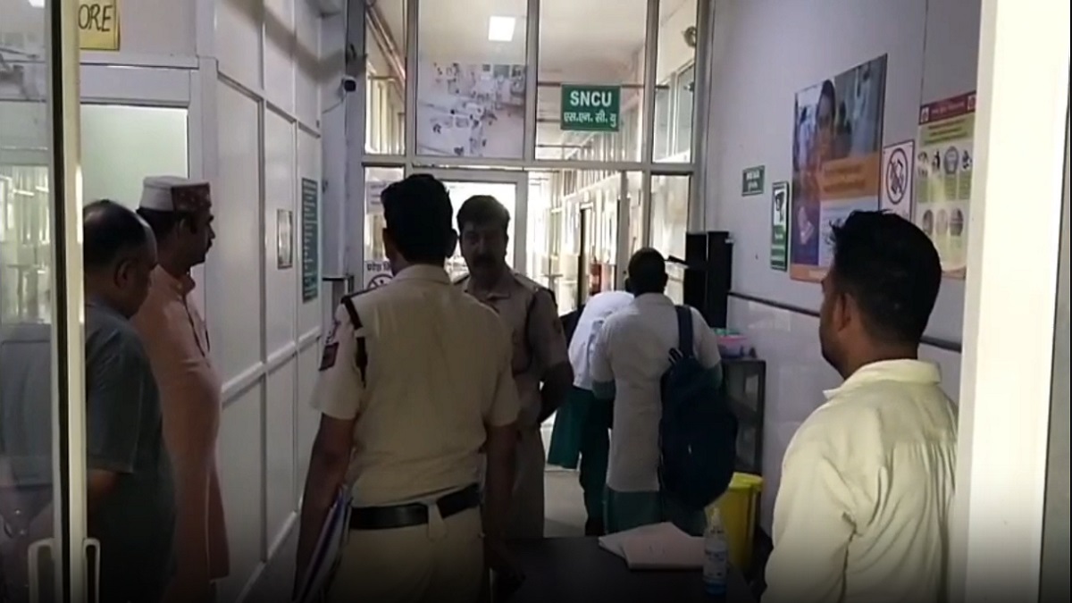 रोने की आवाज सुनकर लोगों ने खोला कट्टा, अंदर जो मिला उसे देखकर हर कोई रह गया हैरान