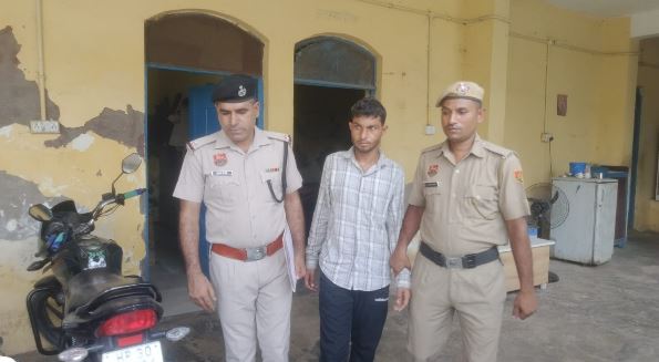 चिट्टे के सौदागर पर जयसिंहपुर चौकी का शिकंजा, टोल प्लाजा पर दबोचा।