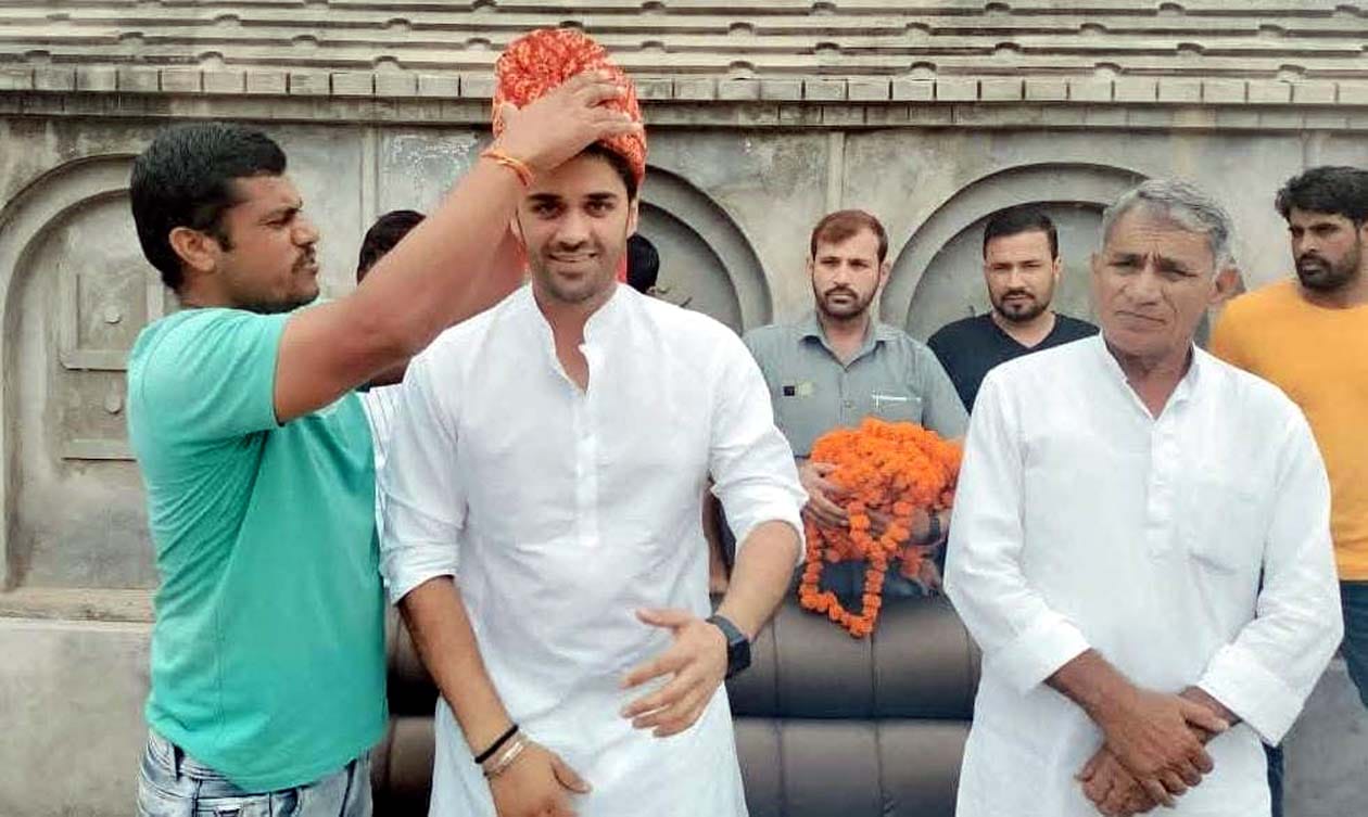 भव्य बिश्नोई को भाजपा का प्रदेश उपाध्यक्ष बनाए जाने पर खुशी