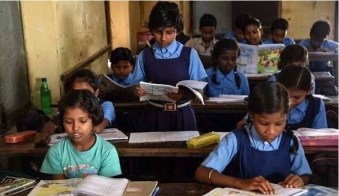 सरकारी स्कूलों में बिना अनुमति एंट्री पर रोक, फोटो-वीडियो और लाइव स्ट्रीमिंग भी बैन; प्रिंसिपल की मंजूरी जरूरी