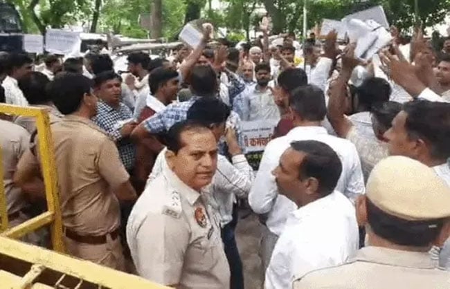 रेवाड़ी में बिजली निजीकरण के खिलाफ गरजा उपभोक्ता मंच, 6 अगस्त को सरकार को भेजेगा ज्ञापन; सट्टा खाईवाली करते आरोपी भी गिरफ्तार