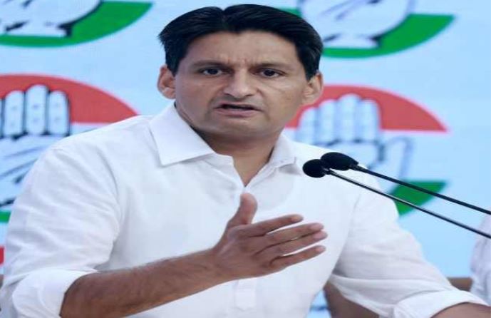 सज्जन कुमार पर बयान से घिरे दीपेंद्र हुड्डा, BJP के बाद अब अपनी ही पार्टी के नेता ने हाईकमान से की कार्रवाई की मांग