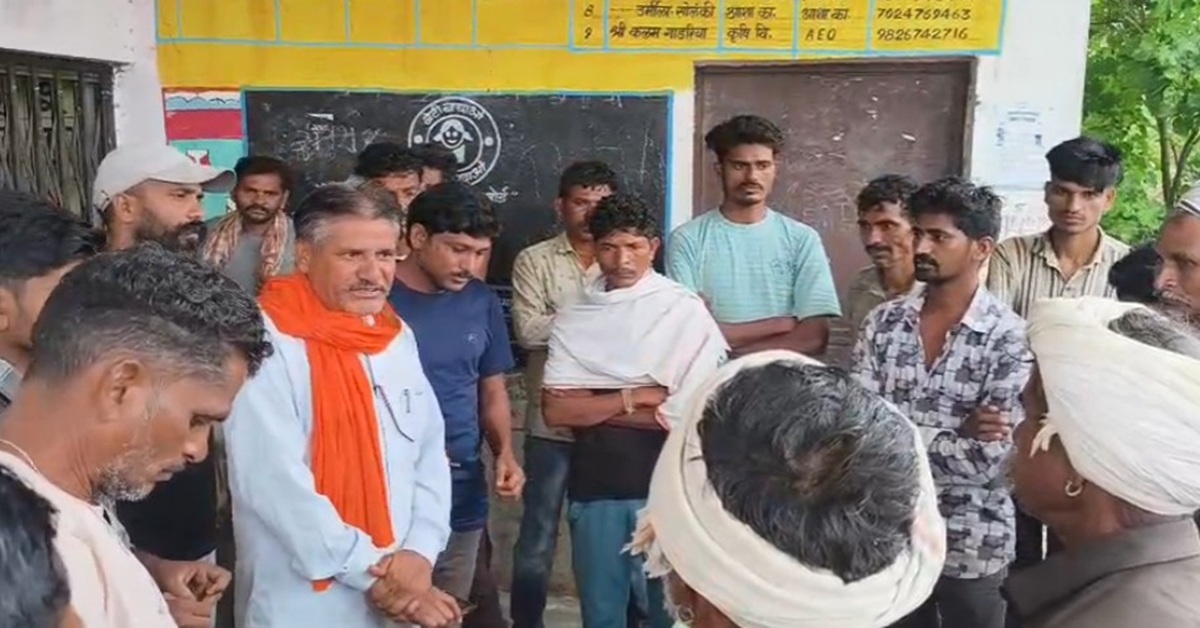 आलीराजपुर के खरपई में घर वापसी! स्वेच्छा से ईसाई धर्म छोड़ हिंदू धर्म में लौटा परिवार