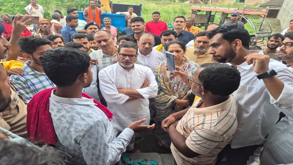अशोक धाम भगदड़: ‘सिर्फ मुआवजा देने से काम नहीं चलेगा’, पीड़ितो से मिलने पहुंचे PK का बड़ा बयान