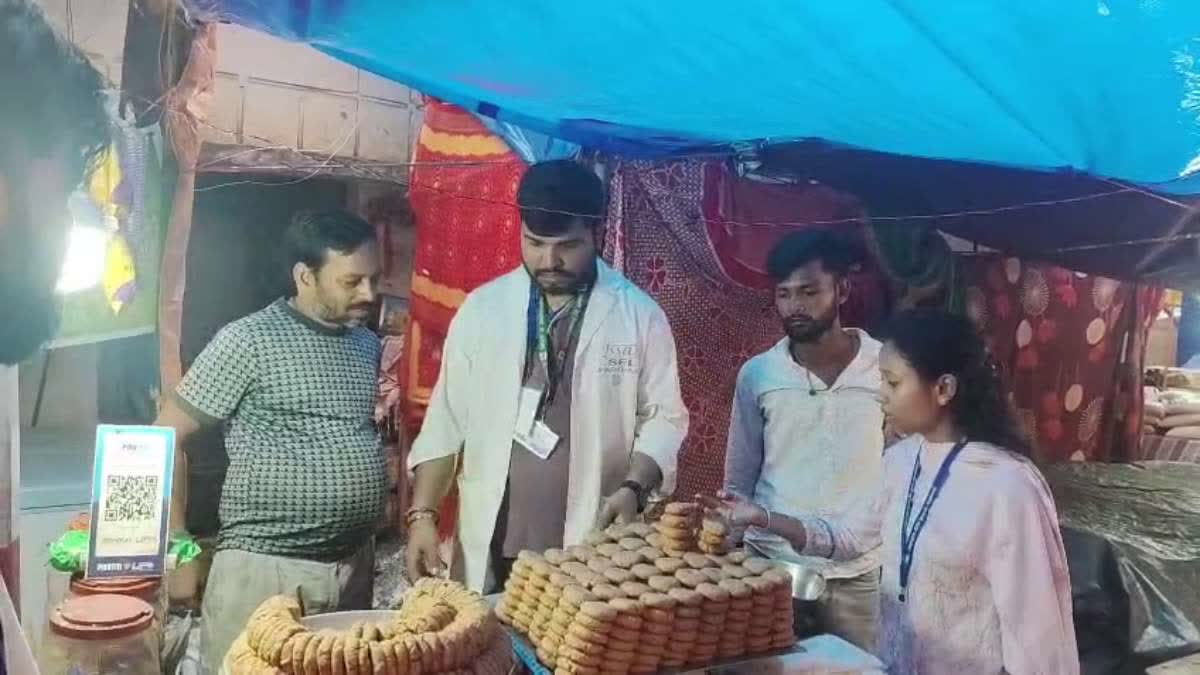 बासुकीनाथ श्रावणी मेले में खाद्य सुरक्षा विभाग की बड़ी कार्रवाई, 118 किलो फंगस लगा पेड़ा जब्त कर नष्ट कराया