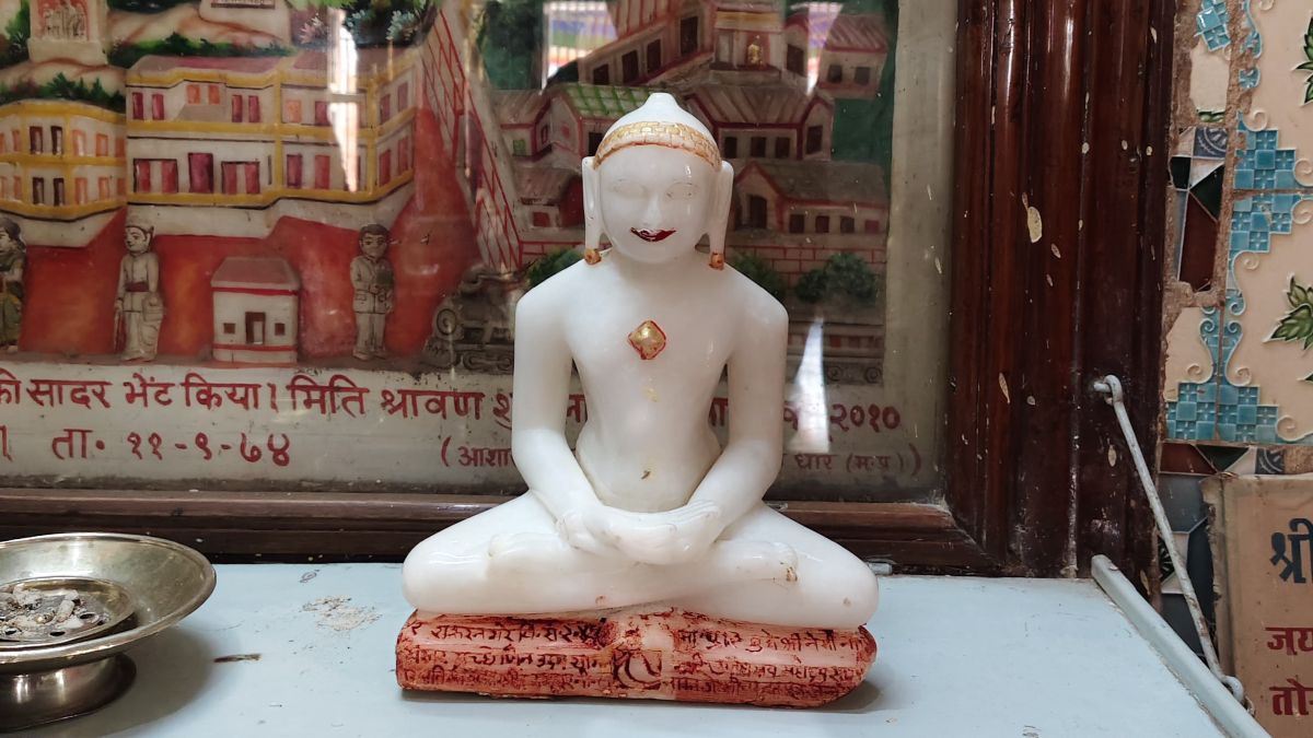 गंगरेल बांध से मिली जैन तीर्थंकर नेमीनाथ की दुर्लभ प्रतिमा, सदियों पुरानी होने का दावा, दिगंबर जैन मंदिर में रखी गई सुरक्षित