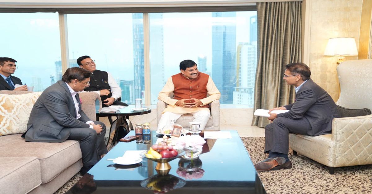‘जो एक बार MP आता है, फिर वापस नहीं जाता!’ मुंबई में निवेशकों से बोले CM डॉ. मोहन; ग्वालियर में बनेगा देश का पहला टेलीकॉम मैन्युफैक्चरिंग जोन