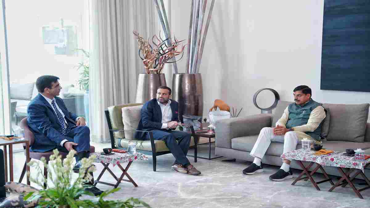 प्रदेश में निवेश से गुजरात-एमपी के संबंध होंगे और प्रगाढ़, युवाओं को मिलेंगे रोजगार के अवसर: मुख्यमंत्री डॉ. यादव