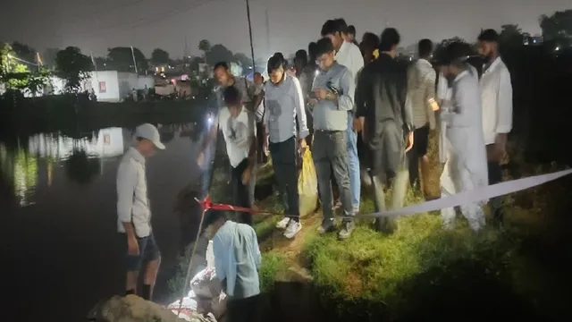 धनबाद में फिर दहली जमीन : तालाब के पास बना 20 फीट का गोफ, पानी जमीन में समाने से मची अफरातफरी