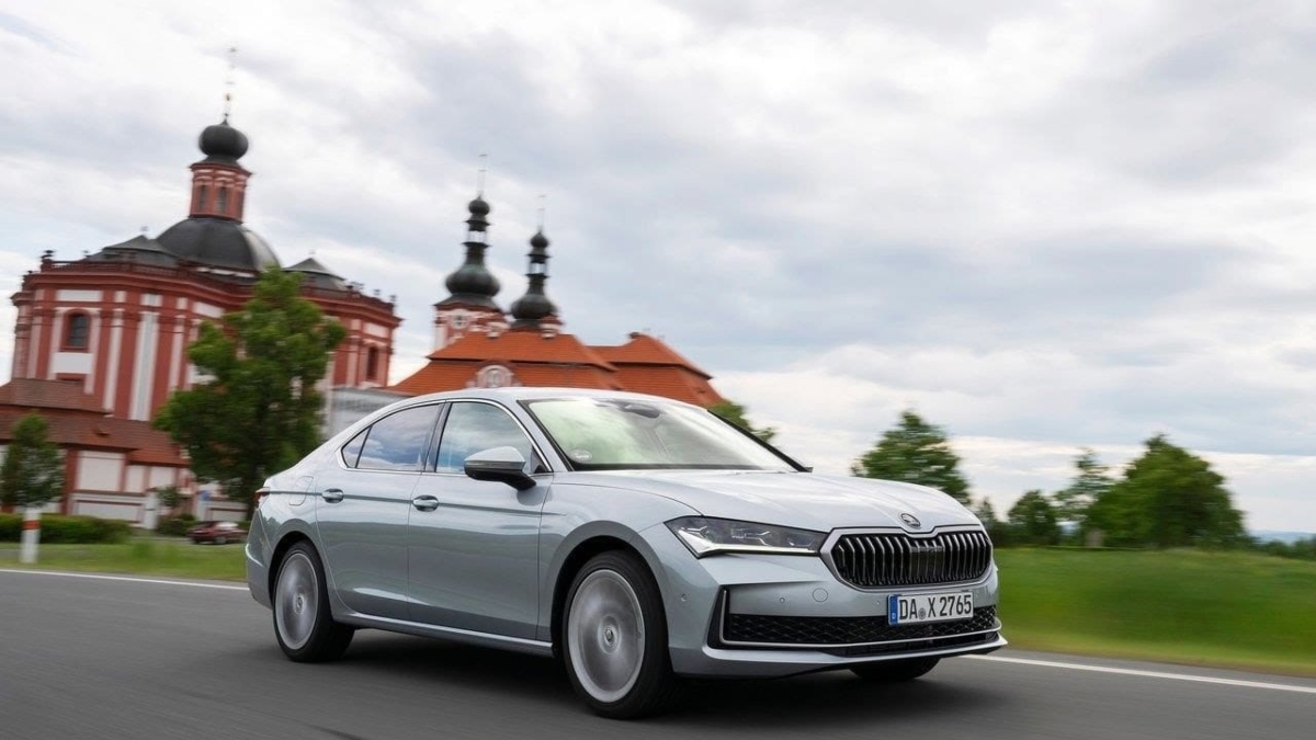 Skoda Superb डीजल भारत में 2027 तक करेगी धमाकेदार वापसी, जानिए क्या होंगे बड़े बदलाव