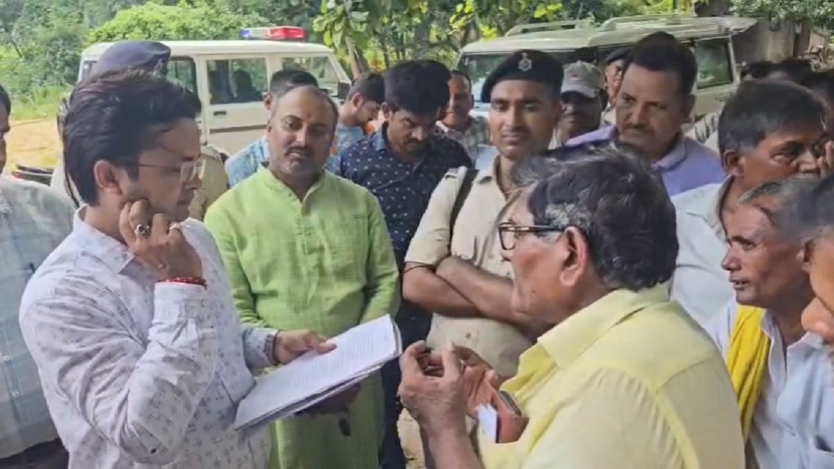 ‘जमीन व्यावसायिक, मुआवजा कृषि का’, डेहरी में किसानों ने सरकार पर लगाया हक मारने का आरोप