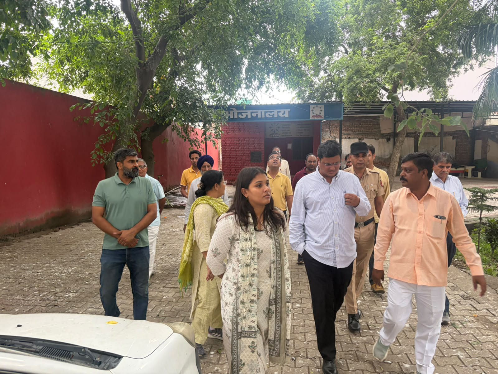काछवा स्कूल की बदहाल व्यवस्था पर प्रशासन सख्त, एसडीएम ने किया निरीक्षण, 10 अगस्त तक मांगी रिपोर्ट