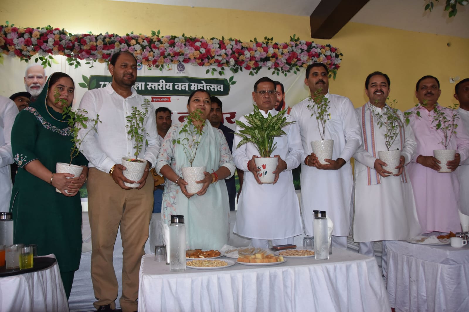 पर्यावरण संरक्षण के लिए अधिक से अधिक पौधे लगाएं: मंत्री राजेश नागर, बोले- कोरोना काल में महसूस हुई ऑक्सीजन की अहमियत
